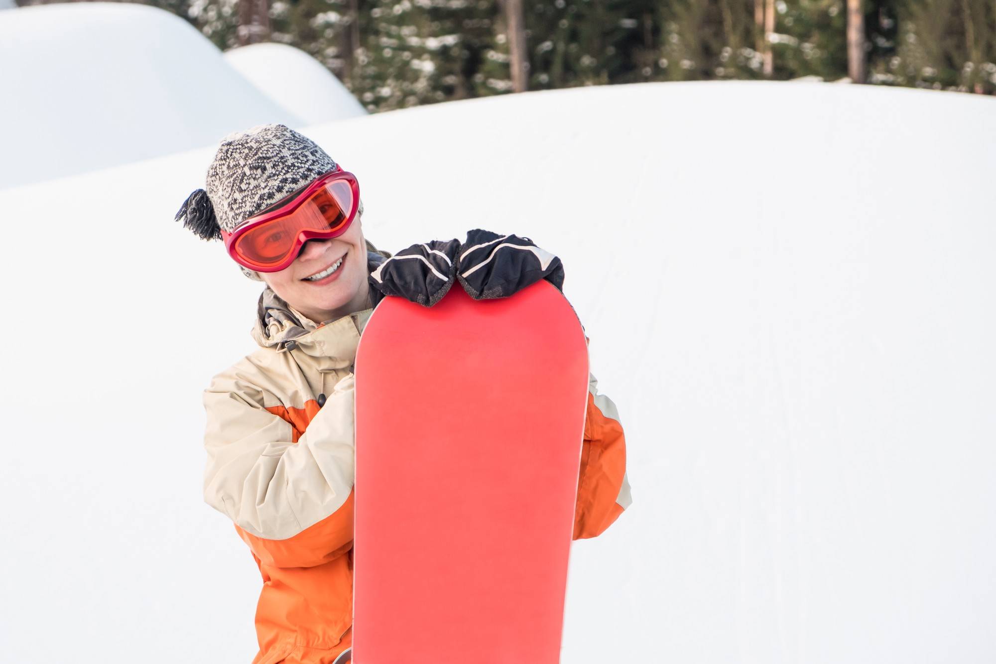 Ile kosztuje wypożyczenie snowboardu w popularnych ośrodkach?