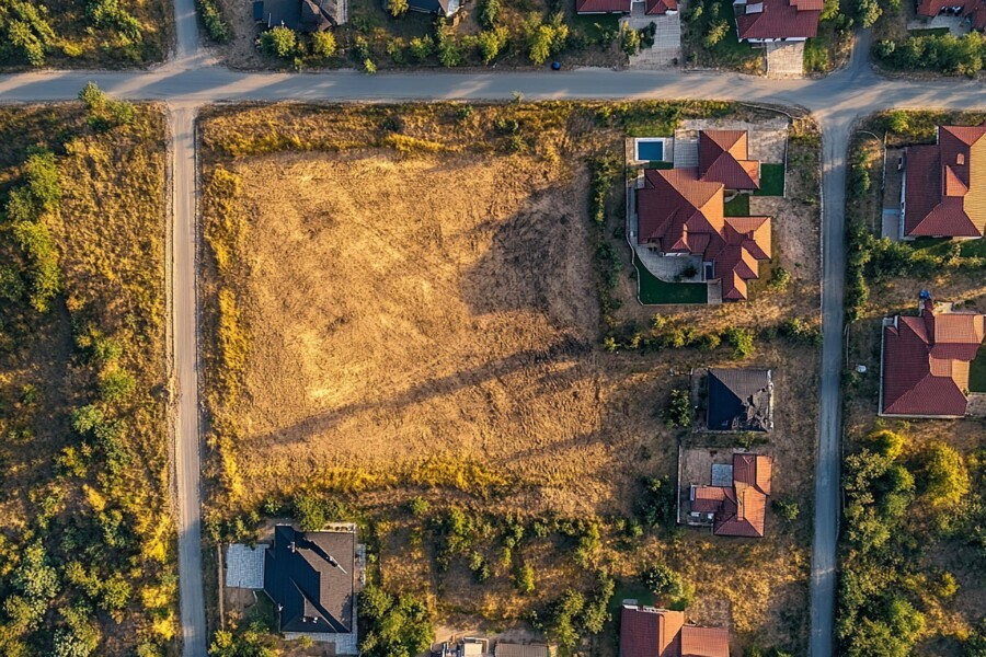 Ile domków można postawić na jednej działce i od czego to zależy?