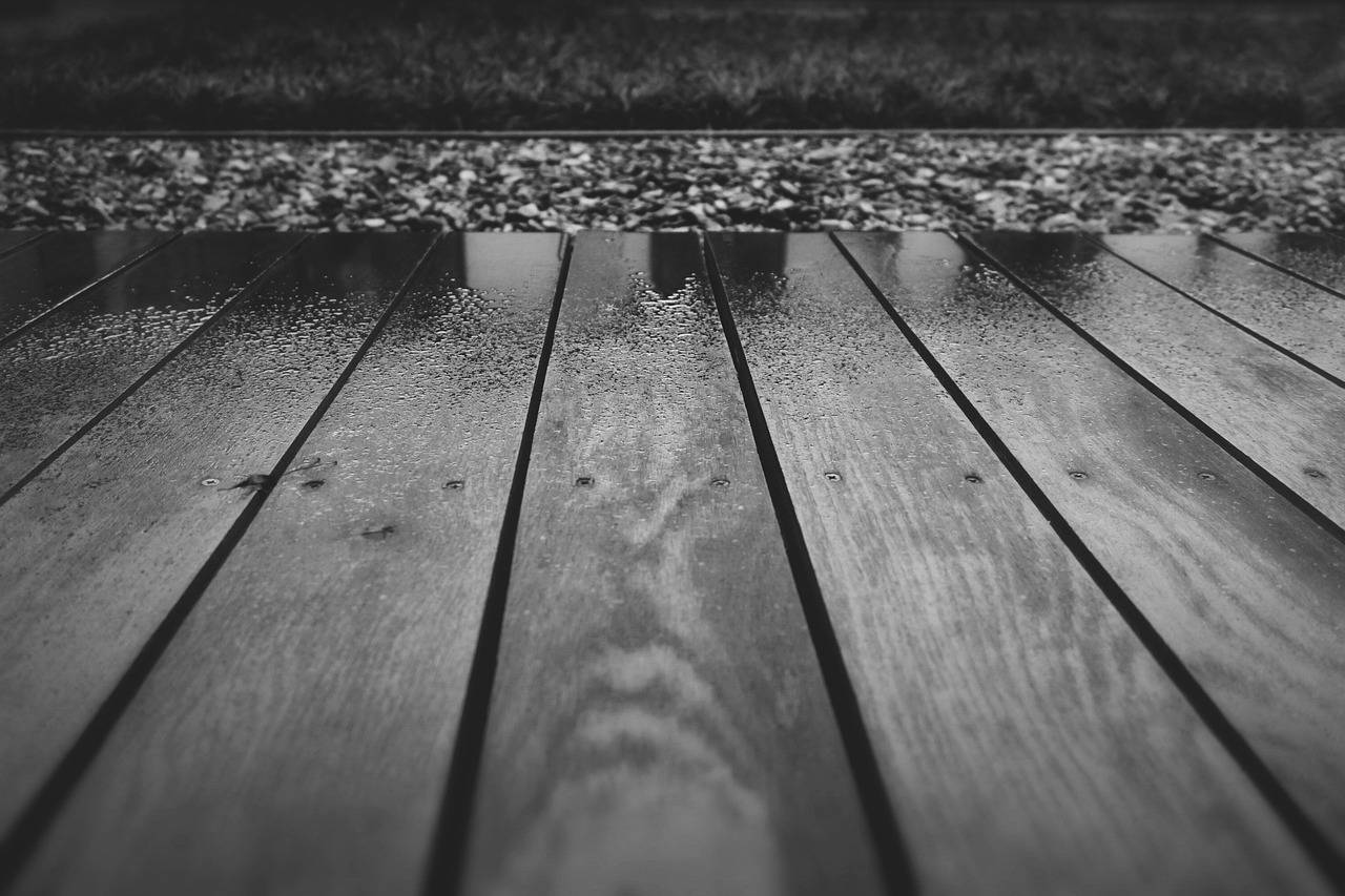Jakie drewno na legary pod taras wybrać aby służyły przez lata?